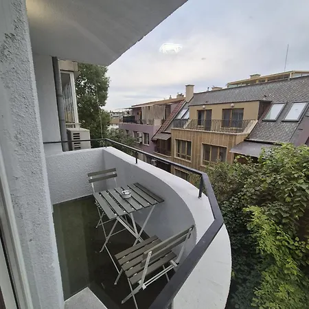 Sea Treasure Apartment Warna