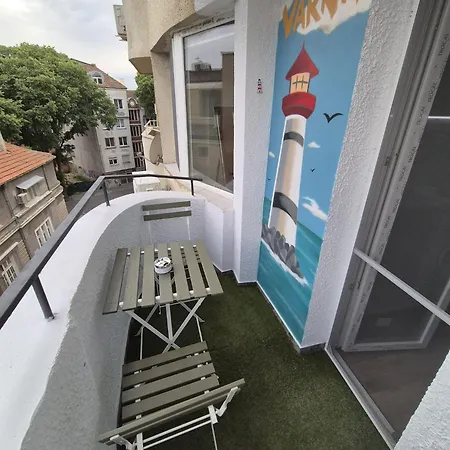 Apartment Sea Treasure Warna